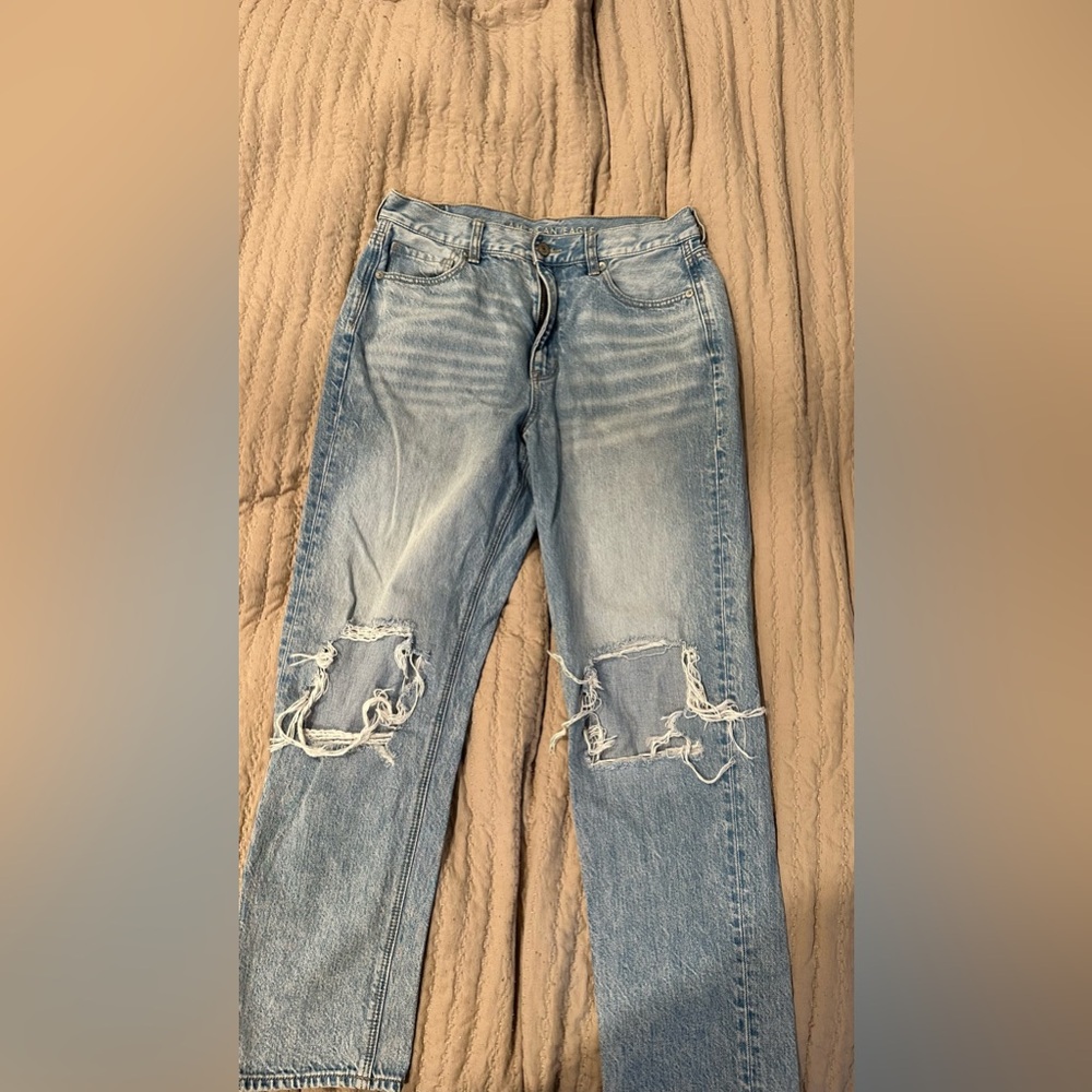 American Eagle High Waist Mom Jeans